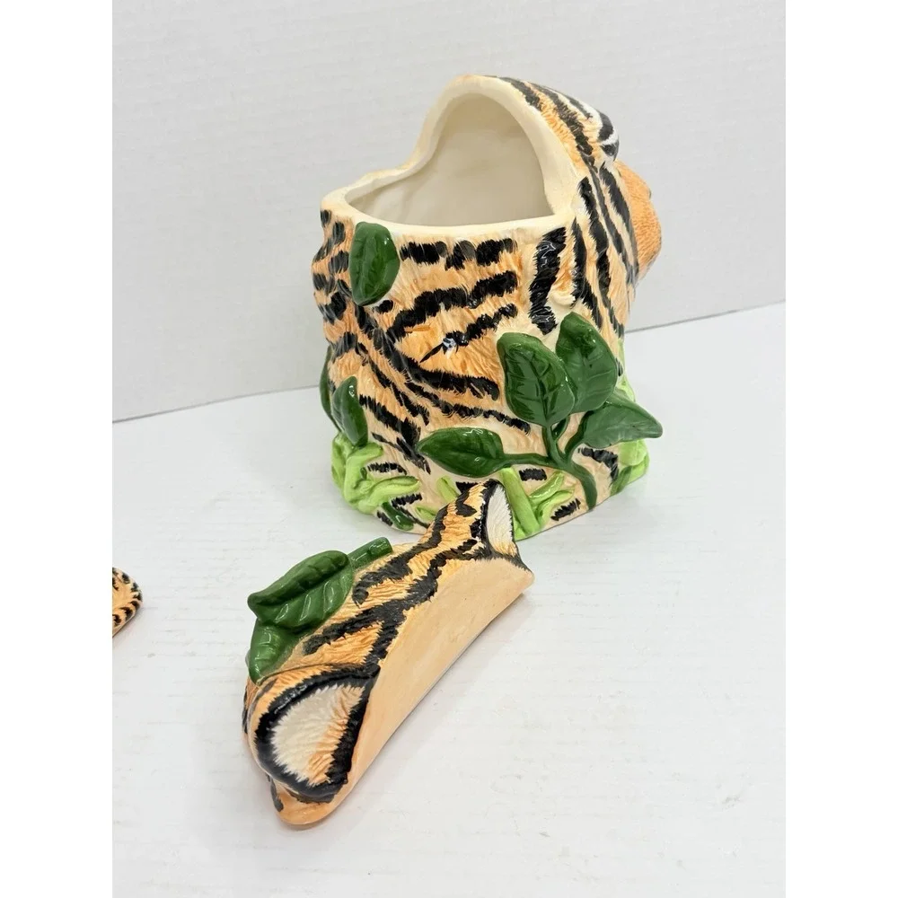 Rare! 1998 Tone World Tiger Cookie Jar w/ Matching Salt Pepper Shakers 3 Pc Set